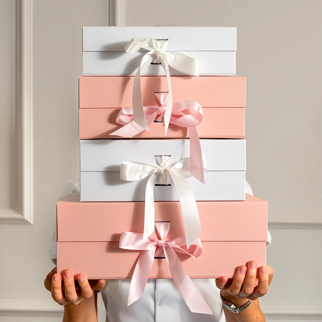 GRACE, samosklopiva poklon kutija sa magnetom, roze